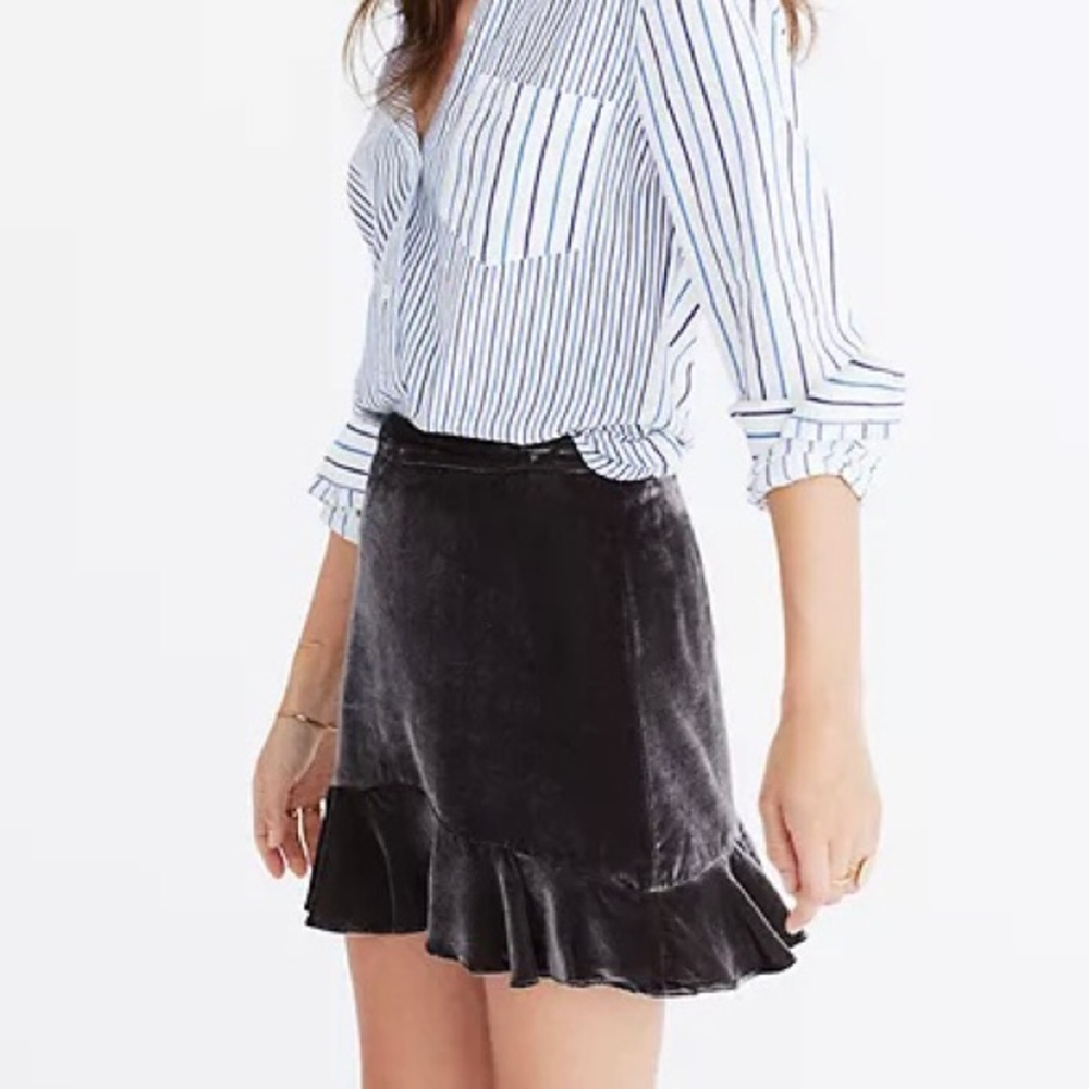 Madewell Charcoal Velvet Ruffle-Edge Skirt